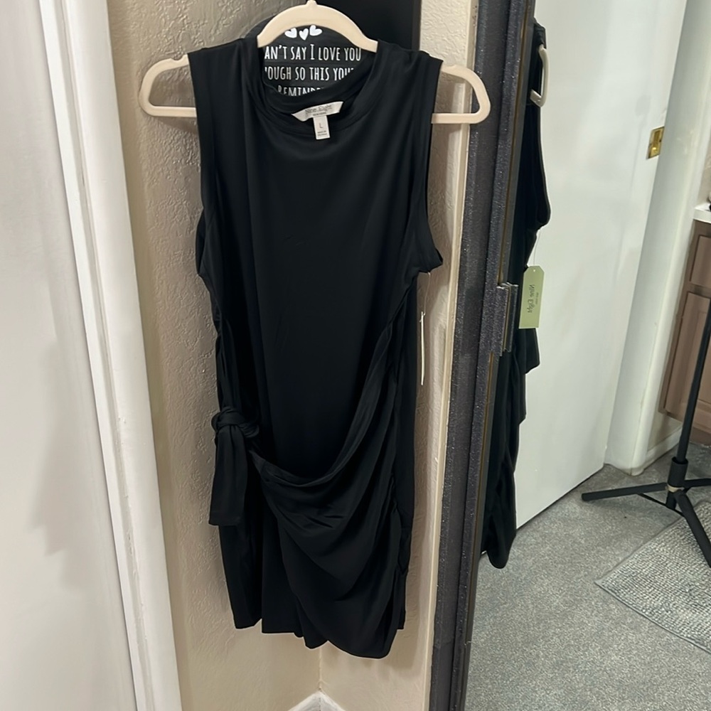 SIZE XL Elegant Black Sleeveless Dress
